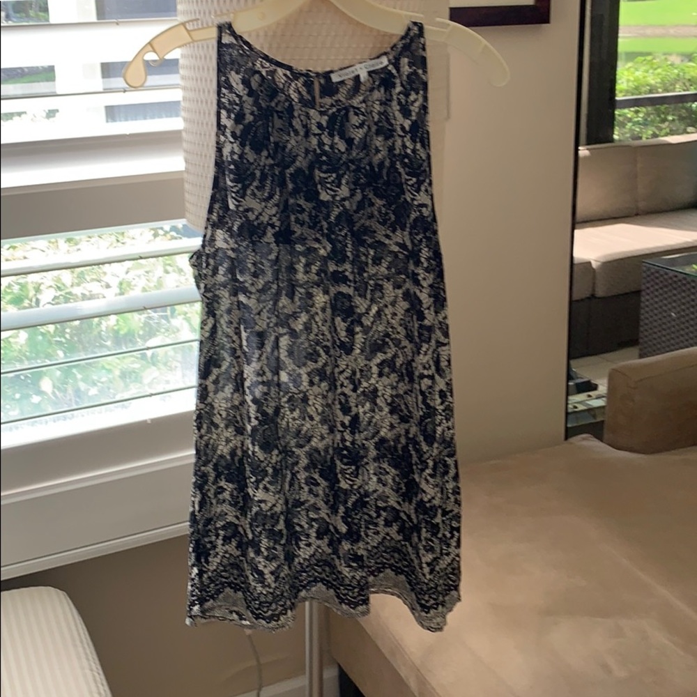 Light weight top